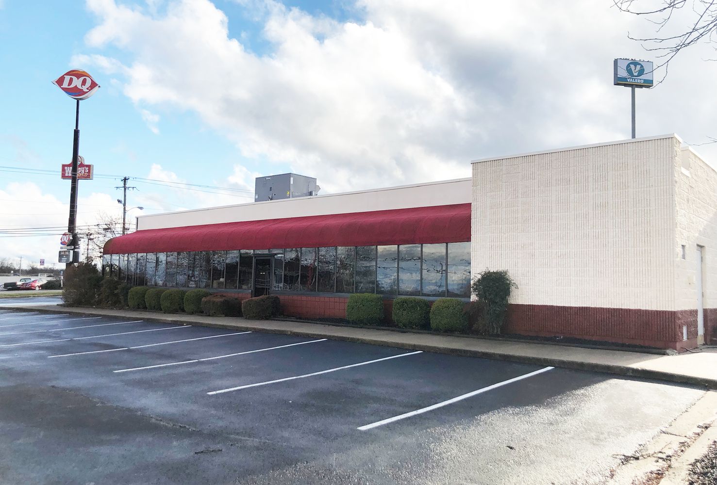 Freestanding Restaurant: 136 N Keeneland Dr, Richmond, KY 40475